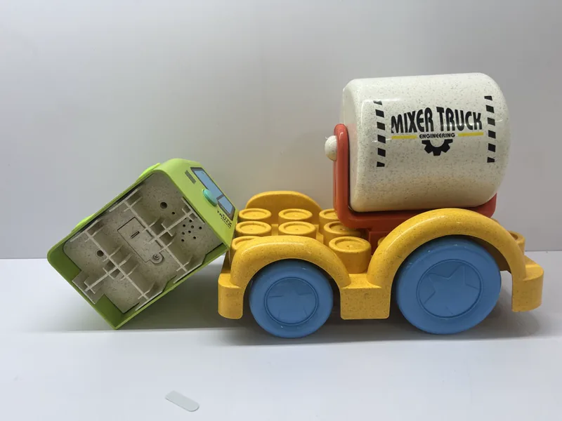 Wheat Straw Light & Music Mixer Truck Building Set